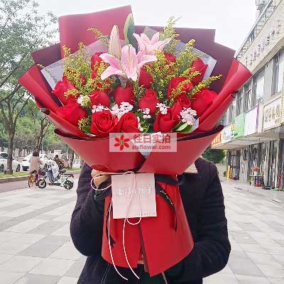 商丘19朵红玫瑰百合，与你幸福前行